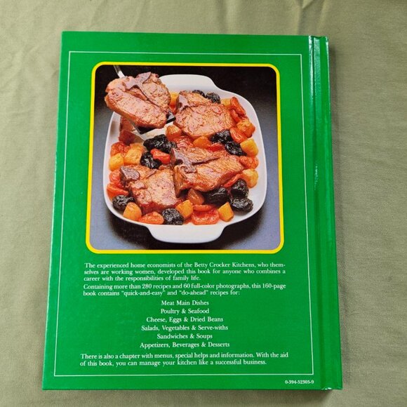 Betty Crocker's Working Woman's Cookbook Hardcover - Delicious Dinner Recipes - Picture 11 of 11